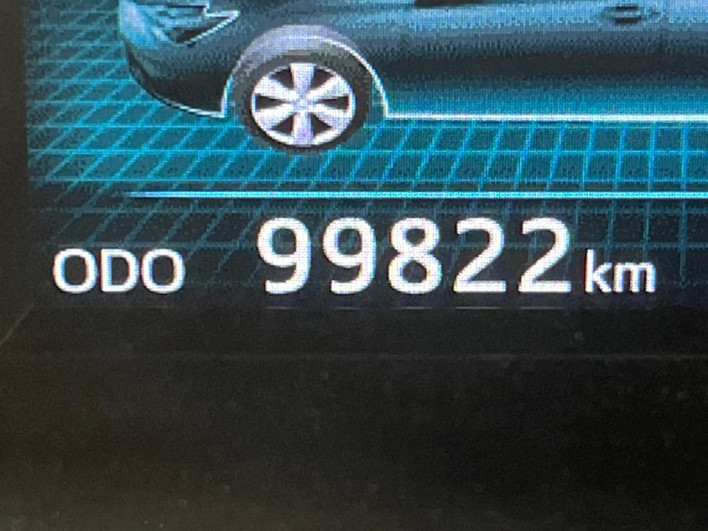 2016 Toyota Prius α DAA-ZVW40W (UW-6a068e971d238)[2]