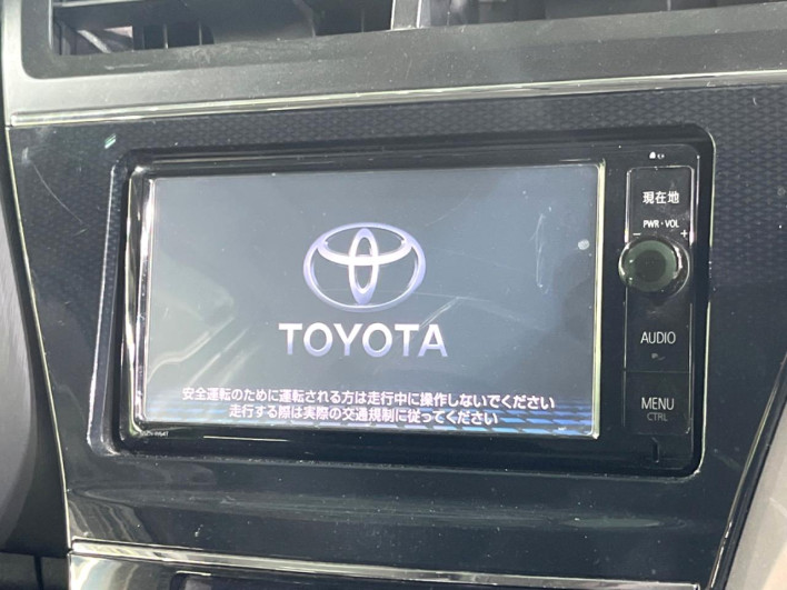 2016 Toyota Prius α DAA-ZVW40W (UW-6a068e971d238)[14]