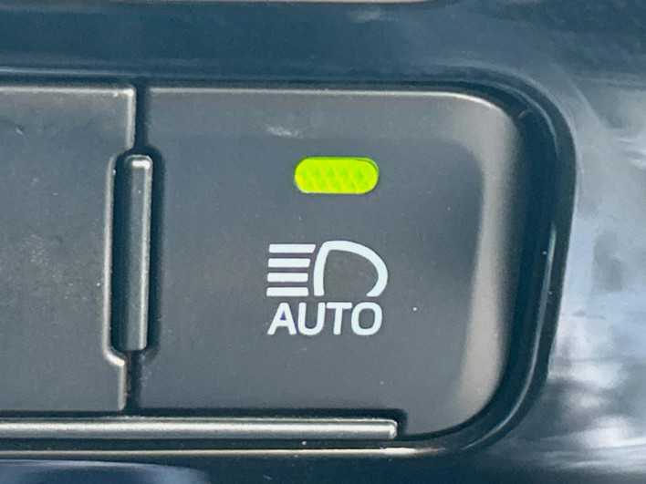 2020 Toyota Prius DAA-ZVW51 (UW-6a068e9a40810)[23]