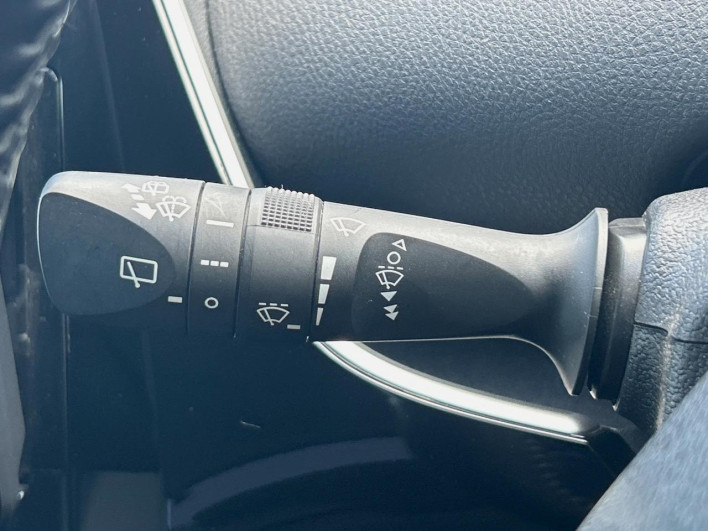 2020 Toyota Prius DAA-ZVW51 (UW-6a068e9a40810)[29]