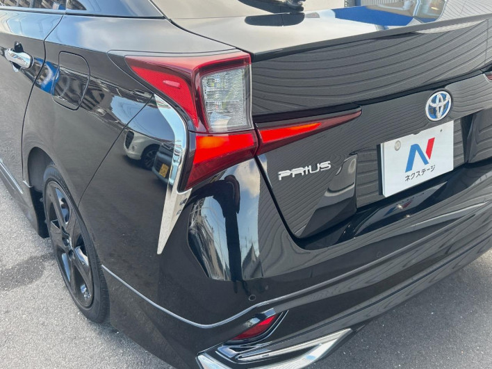 2020 Toyota Prius DAA-ZVW51 (UW-6a068e9a40810)[13]