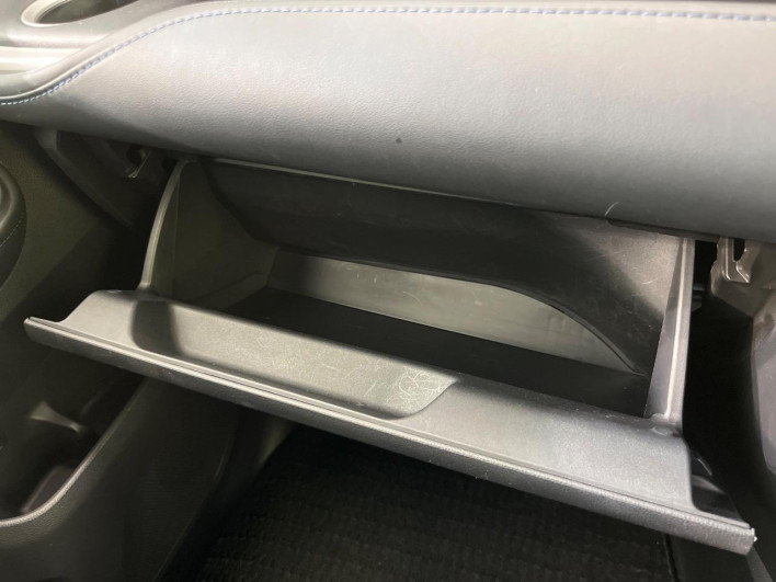 2022 Toyota Voxy 6AA-ZWR90W (UW-6a068e9f9d3d0)[20]