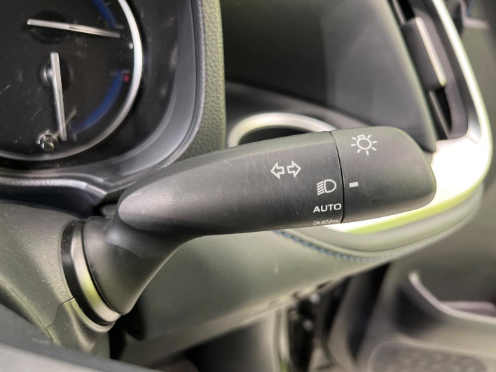 2022 Toyota Voxy 6AA-ZWR90W (UW-6a068e9f9d3d0)[11]