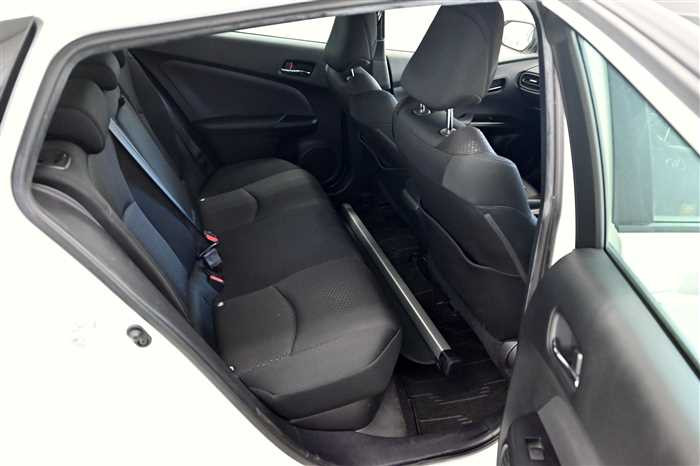 2021 Toyota Prius ZVW51 (UW-6a0e682e52b3f)[7]