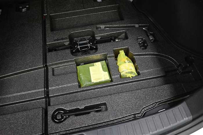 2021 Toyota Prius ZVW51 (UW-6a0e682e52b3f)[10]