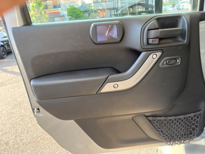 2016 Chrysler Jeep Wrangler Unlimited ABA-JK36L (UW-6a09307d199c9)[18]