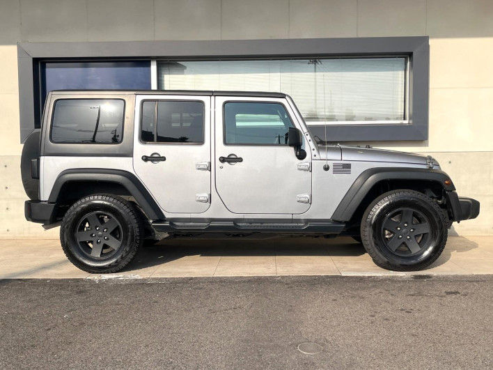 2016 Chrysler Jeep Wrangler Unlimited ABA-JK36L (UW-6a09307d199c9)[23]
