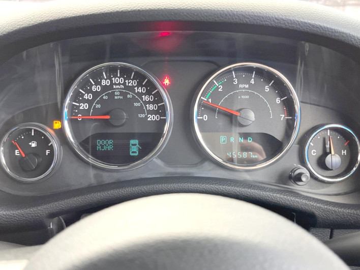2017 Chrysler Jeep Wrangler Unlimited ABA-JK36L (UW-6a09307d35171)[18]
