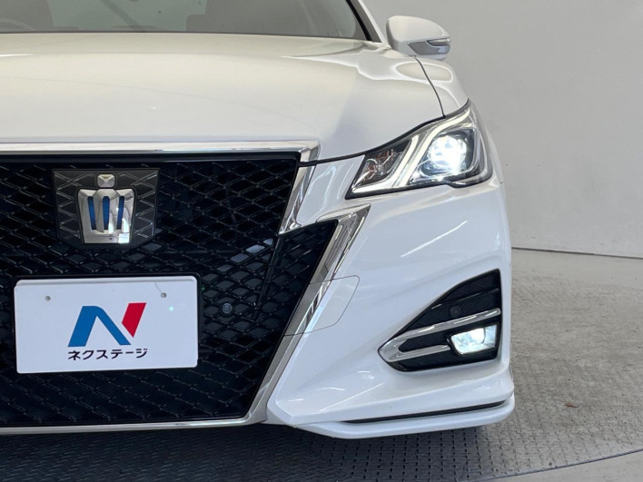 2016 Toyota Crown Hybrid DAA-AWS210 (UW-6a0930995719a)[16]