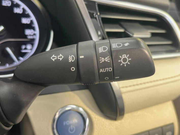 2018 Toyota Camry DAA-AXVH70 (UW-6a0930a4024ce)[25]