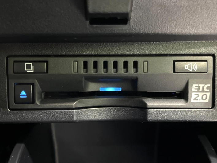 2021 Toyota Alphard Hybrid 6AA-AYH30W (UW-6a0930a5e5630)[27]