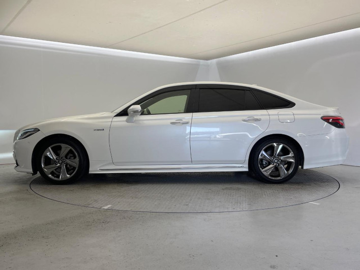 2019 Toyota Crown Hybrid 6AA-AZSH20 (UW-6a0930a97955f)[18]