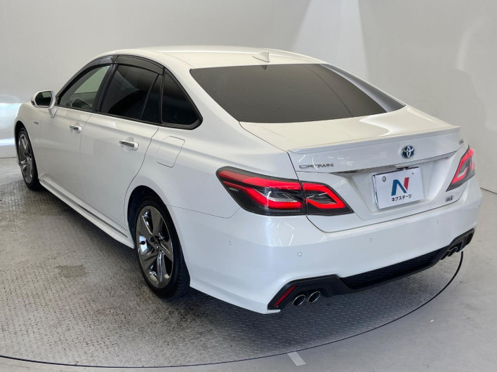 2019 Toyota Crown Hybrid 6AA-AZSH20 (UW-6a0930a97955f)[19]