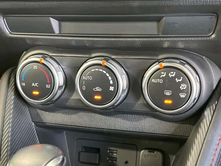 2015 Mazda Demio LDA-DJ5AS (UW-6a0930c9406ca)[13]