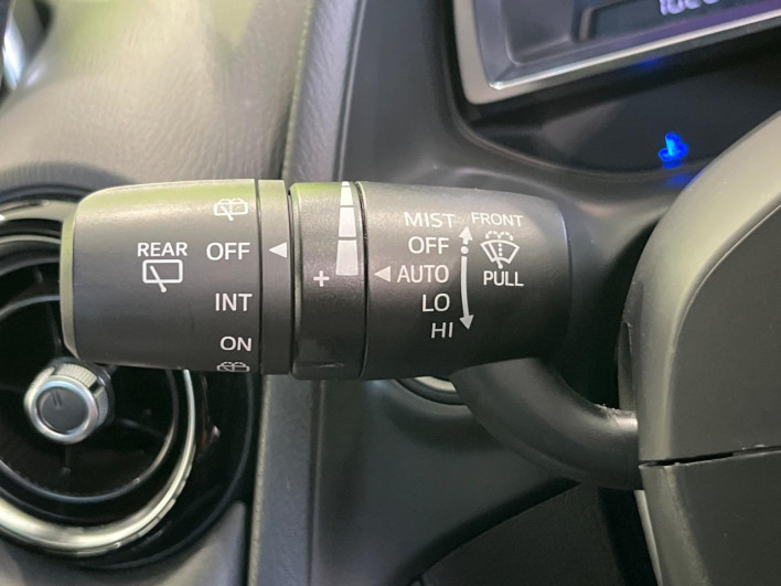 2015 Mazda Demio LDA-DJ5AS (UW-6a0930c9406ca)[21]