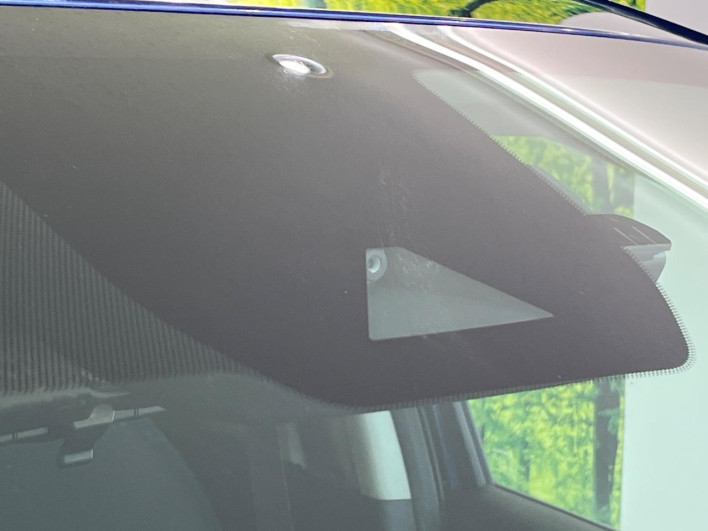 2021 Nissan Note 6AA-E13 (UW-6a0930cea407a)[10]