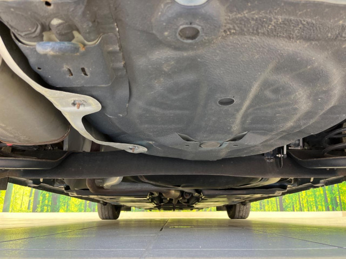 2021 Nissan Note 6AA-E13 (UW-6a0930cea407a)[20]