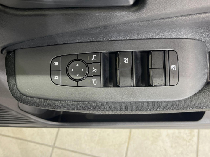2022 Nissan Note 6AA-E13 (UW-6a0930cfe54ca)[20]