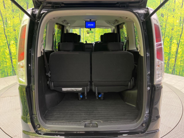 2011 Nissan Serena DBA-FC26 (UW-6a0930d1d1e3e)[24]