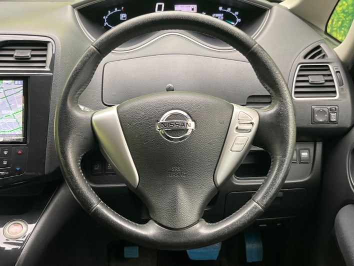 2011 Nissan Serena DBA-FC26 (UW-6a0930d1d1e3e)[22]