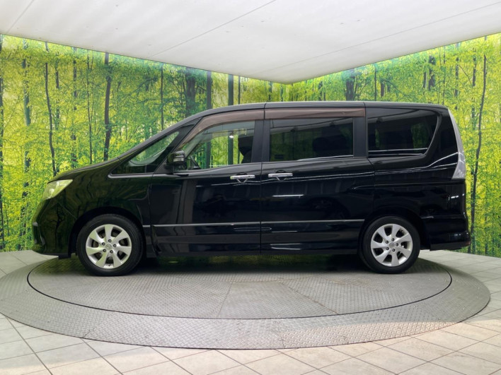 2011 Nissan Serena DBA-FC26 (UW-6a0930d1d1e3e)[28]