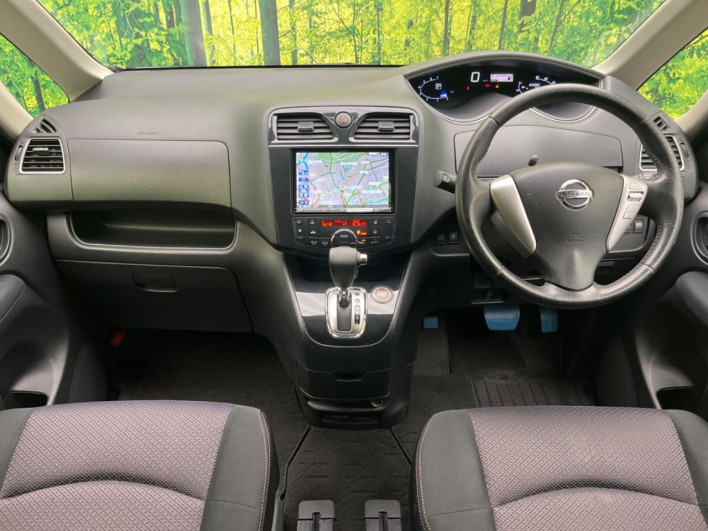 2011 Nissan Serena DBA-FC26 (UW-6a0930d1d1e3e)[21]