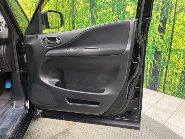 2011 Nissan Serena DBA-FC26 (UW-6a0930d1d1e3e)[19]