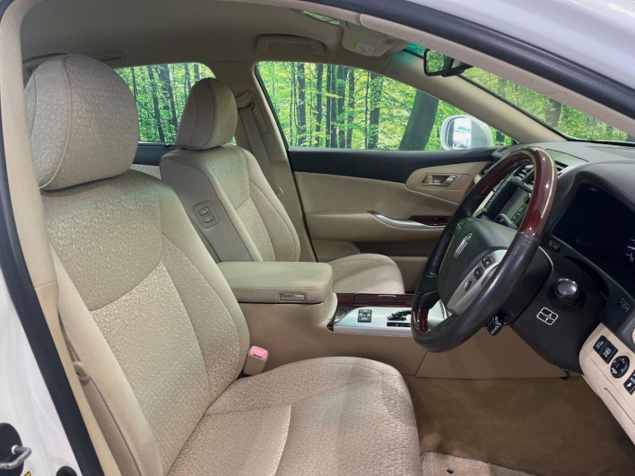 2010 Toyota Crown DBA-GRS202 (UW-6a0930e7e1998)[14]
