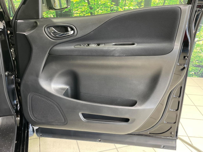 2015 Nissan Serena DAA-HFC26 (UW-6a0930f7801fa)[5]