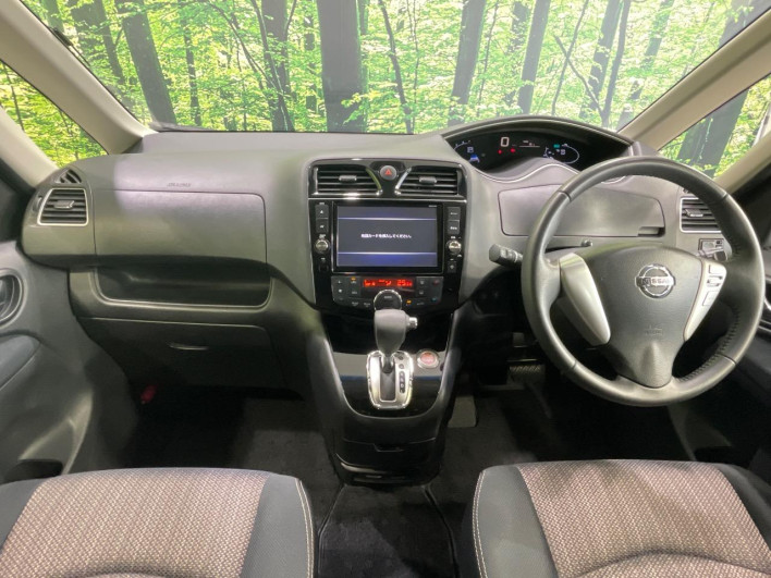 2015 Nissan Serena DAA-HFC26 (UW-6a0930f7801fa)[29]
