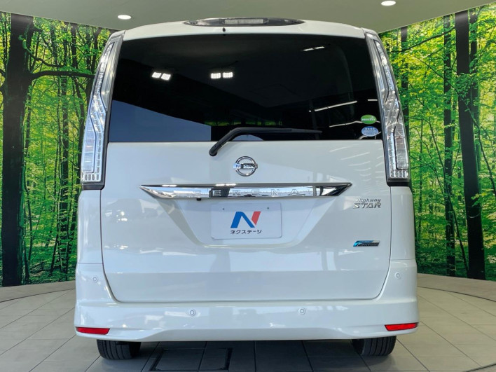 2015 Nissan Serena DAA-HFC26 (UW-6a0930f79e6de)[26]