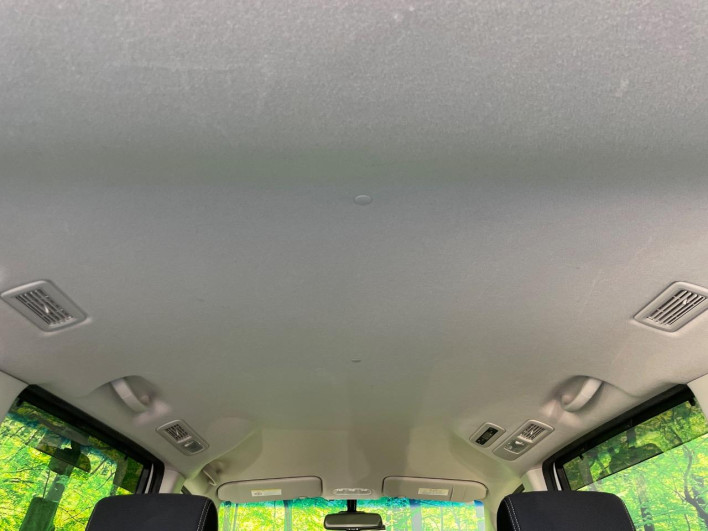 2015 Nissan Serena DAA-HFC26 (UW-6a0930f79e6de)[14]