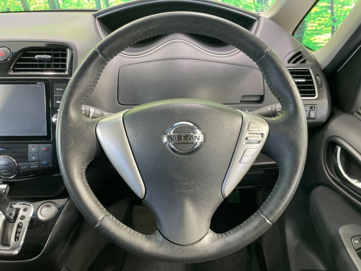 2015 Nissan Serena DAA-HFC26 (UW-6a0930f79e6de)[23]