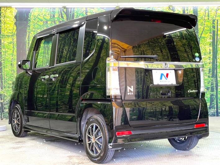 2012 Honda N-BOX CUSTOM DBA-JF1 (UW-6a093103b04e1)[11]
