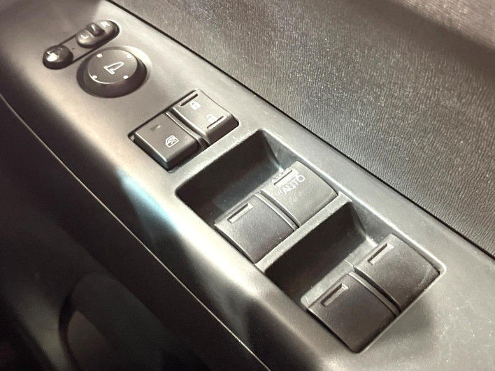 2012 Honda N-BOX CUSTOM DBA-JF1 (UW-6a093103b04e1)[21]