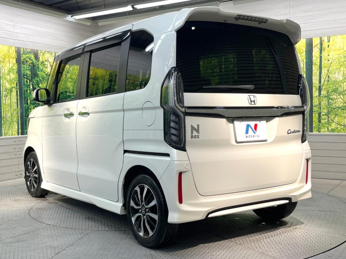 2018 Honda N-BOX CUSTOM DBA-JF3 (UW-6a093107f100e)[10]