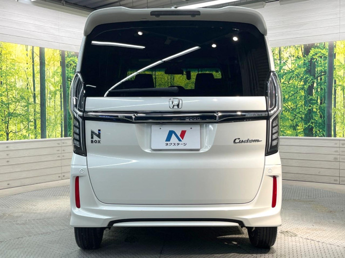 2018 Honda N-BOX CUSTOM DBA-JF3 (UW-6a093107f100e)[11]