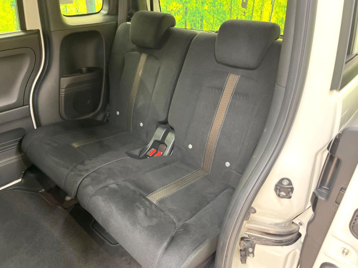 2018 Honda N-BOX CUSTOM DBA-JF3 (UW-6a093107f100e)[24]