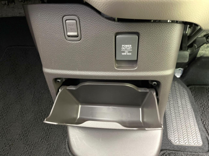2018 Honda N-BOX DBA-JF3 (UW-6a0931081627c)[26]