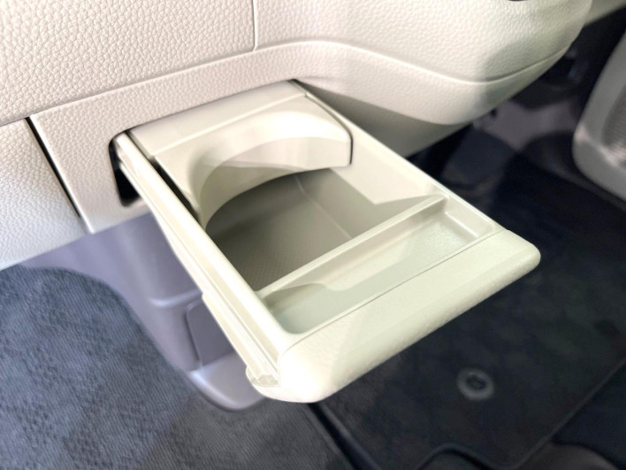 2018 Honda N-BOX DBA-JF3 (UW-6a0931081627c)[6]