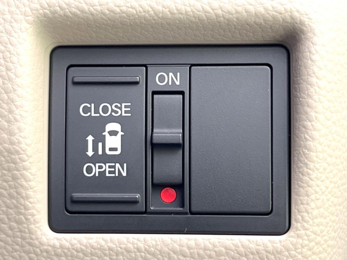 2018 Honda N-BOX DBA-JF3 (UW-6a0931081627c)[29]