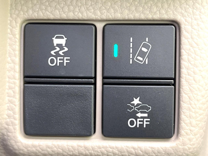 2018 Honda N-BOX DBA-JF3 (UW-6a0931081627c)[28]