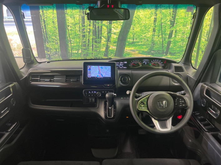 2018 Honda N-BOX CUSTOM DBA-JF3 (UW-6a09310817a8f)[28]