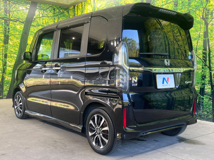 2018 Honda N-BOX CUSTOM DBA-JF3 (UW-6a09310817a8f)[8]