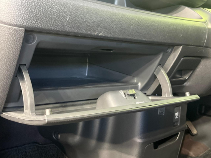 2018 Honda N-BOX CUSTOM DBA-JF3 (UW-6a09310817a8f)[20]