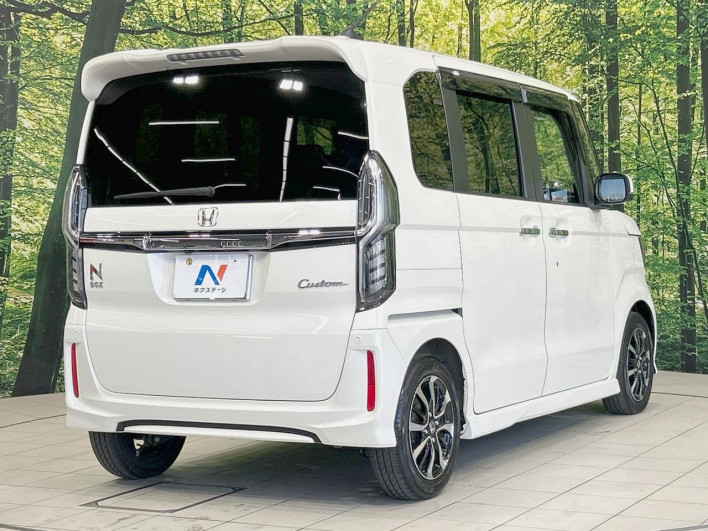 2018 Honda N-BOX CUSTOM DBA-JF3 (UW-6a093108969e8)[8]