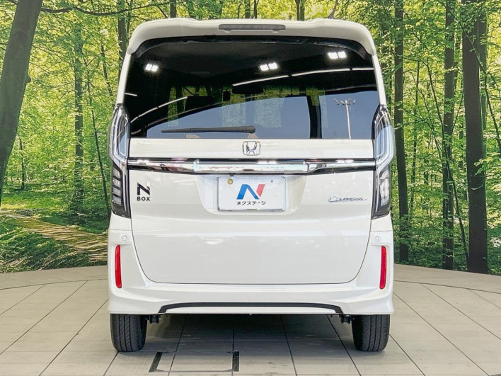 2018 Honda N-BOX CUSTOM DBA-JF3 (UW-6a093108969e8)[7]
