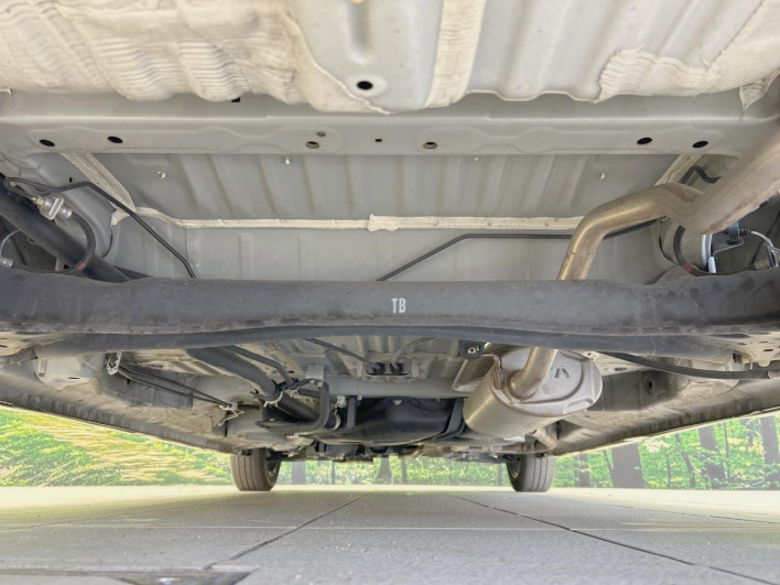 2018 Honda N-BOX CUSTOM DBA-JF3 (UW-6a093108969e8)[29]