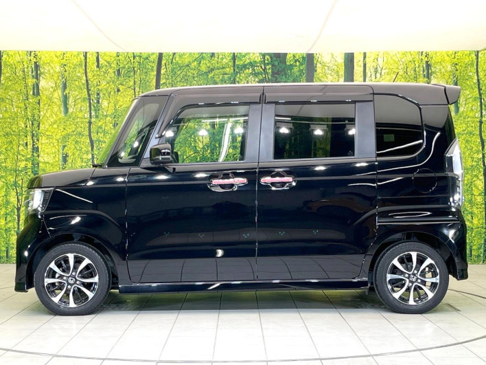 2019 Honda N-BOX CUSTOM DBA-JF3 (UW-6a09310a472ba)[22]