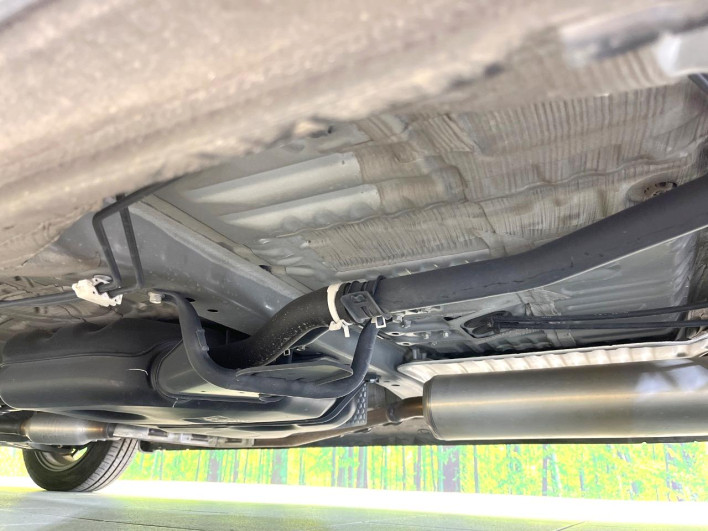 2019 Honda N-BOX CUSTOM DBA-JF3 (UW-6a09310a472ba)[28]